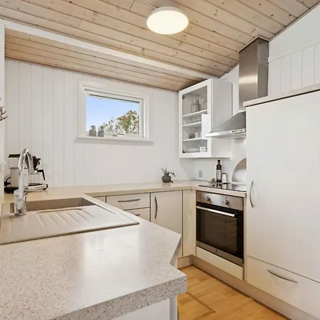 Lovely Bright Near بيت للعطل *