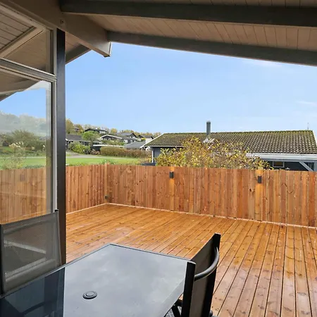 Lovely Bright Near بيت للعطل